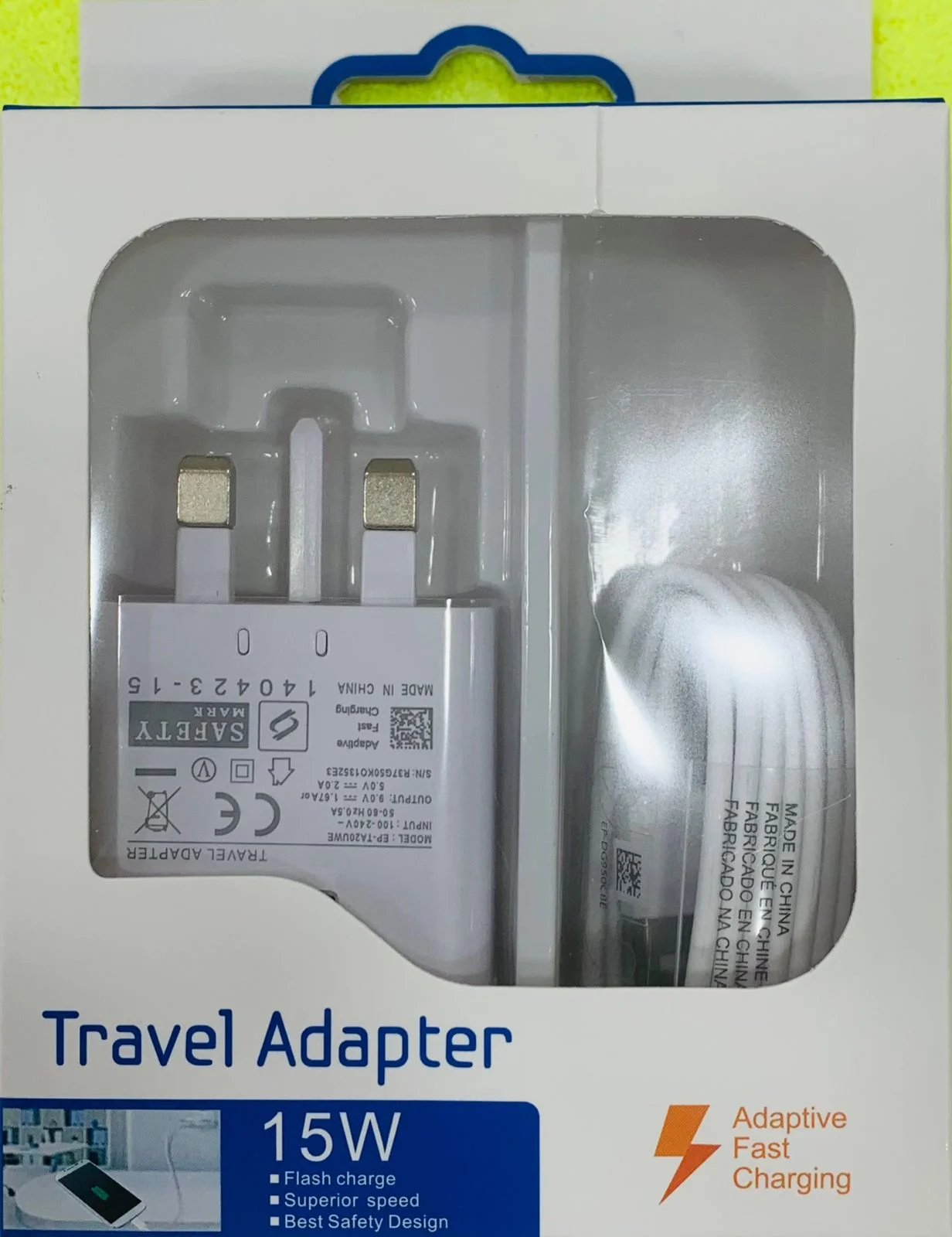 travel adapter (white)