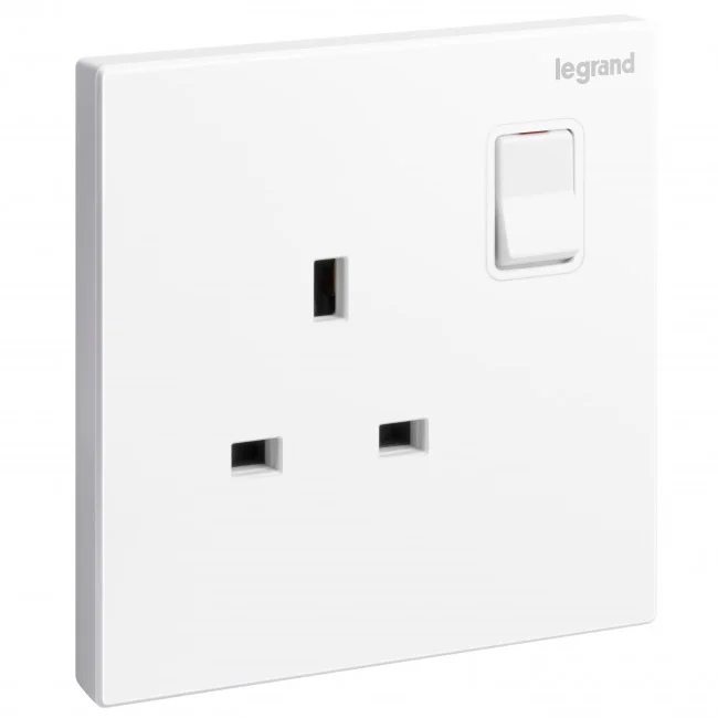 British standard socket outlet Galion 13A 250V~ 1 gang single pole - switched - white<BR>