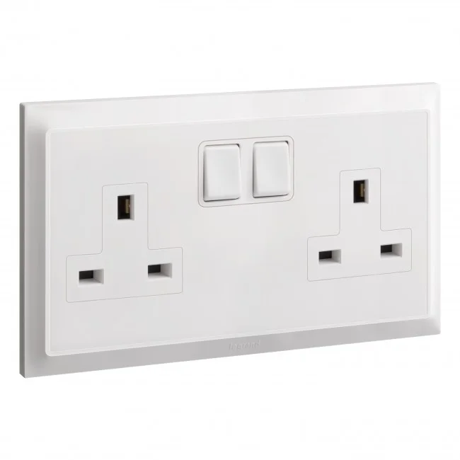 British standard socket outlet Belanko S - 13A 250V~ 2 gang single pole switched - white