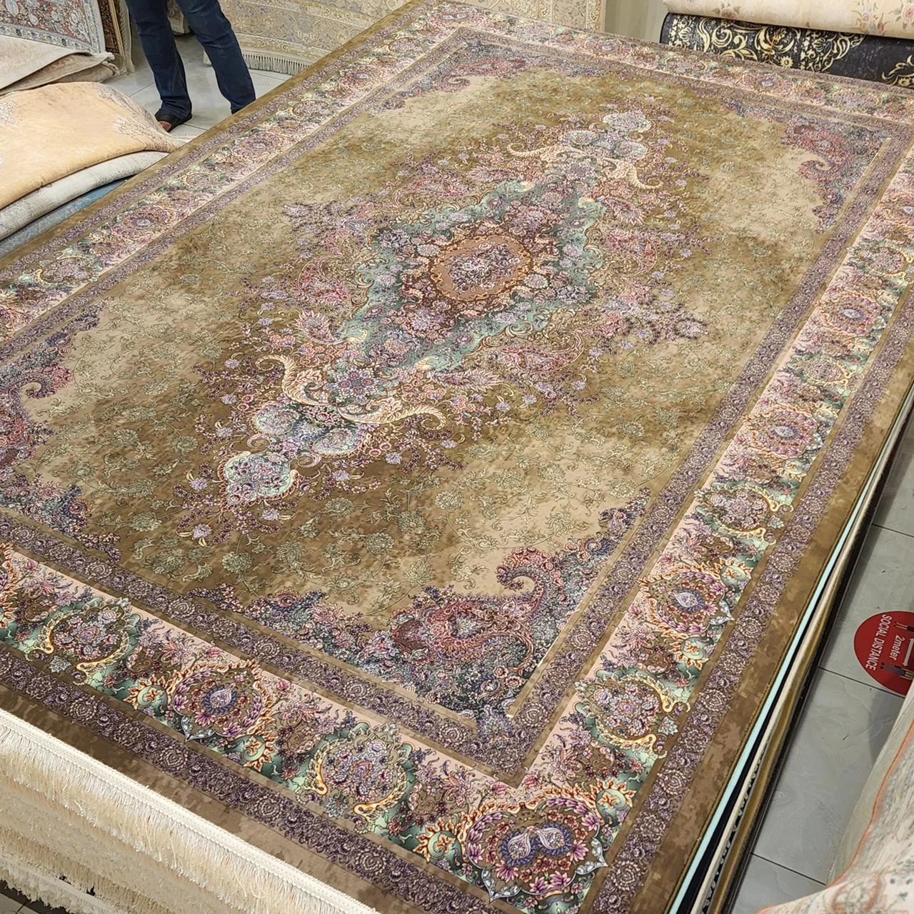 Iranian Machine Made Carpet-1200 Reeds ( 150X225 Cm )