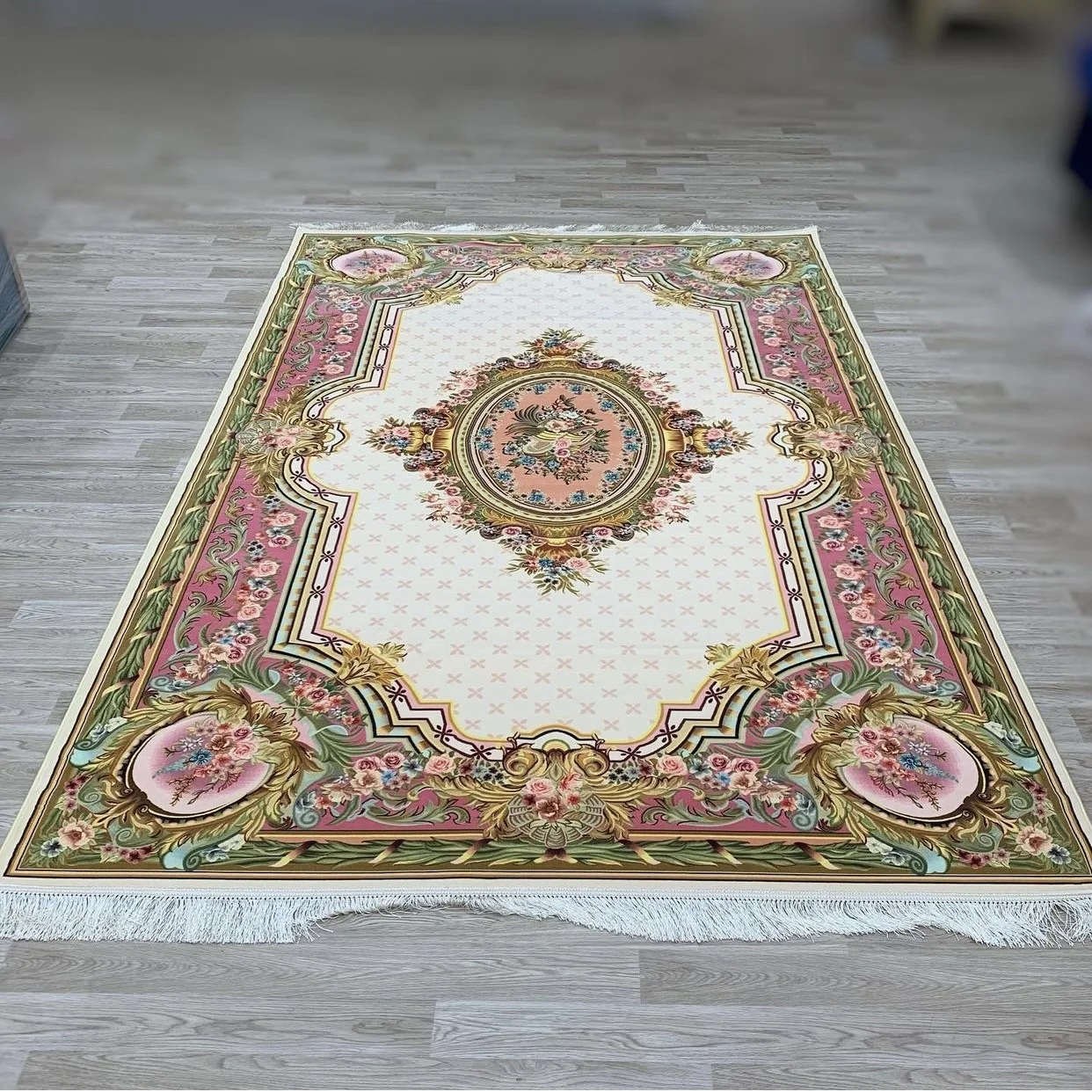 Iranian Machine Made Carpet-1200 Reeds