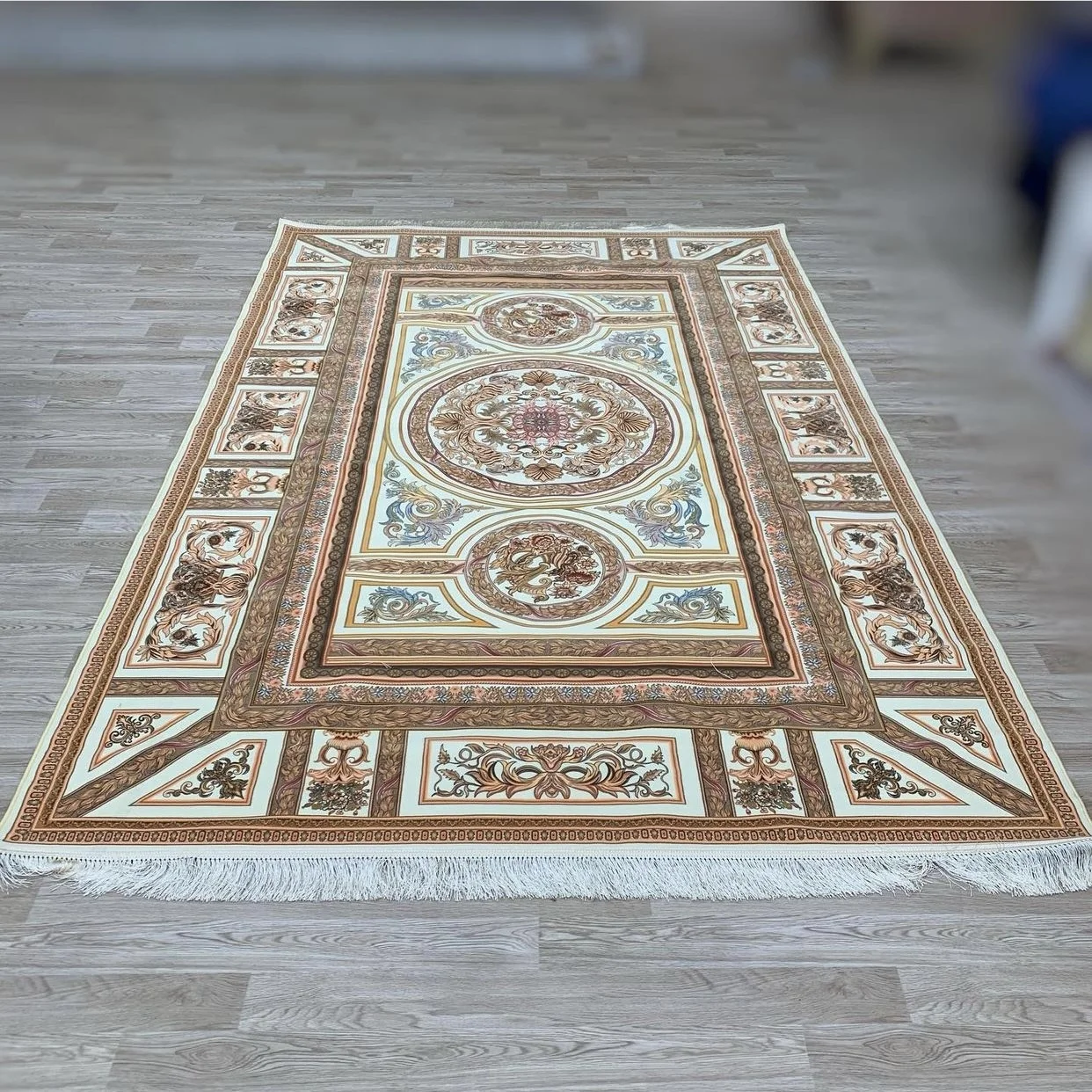 Iranian Machine Made Carpet-1200 Reeds