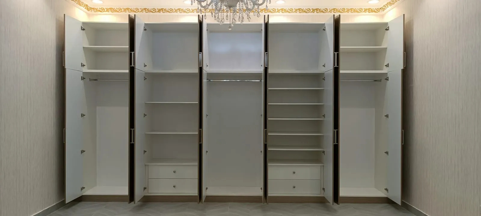 WARDROBES MDF/ALUMINIUM BASE CABINET